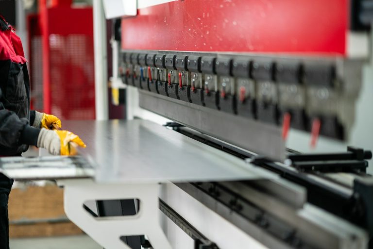 Czym jest i&nbsp;jaką funkcję pełni przeciwnóż w&nbsp;maszynie?