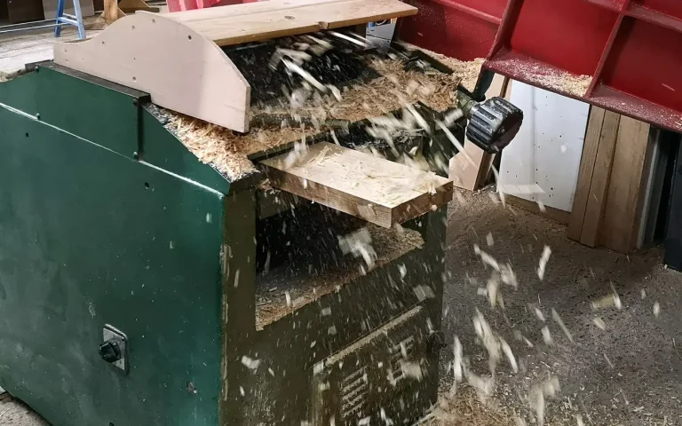 Jak i&nbsp;czym rozdrabniać płyty wiórowe?6